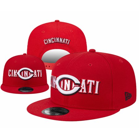 Cincinnati Reds Adjustable Hat